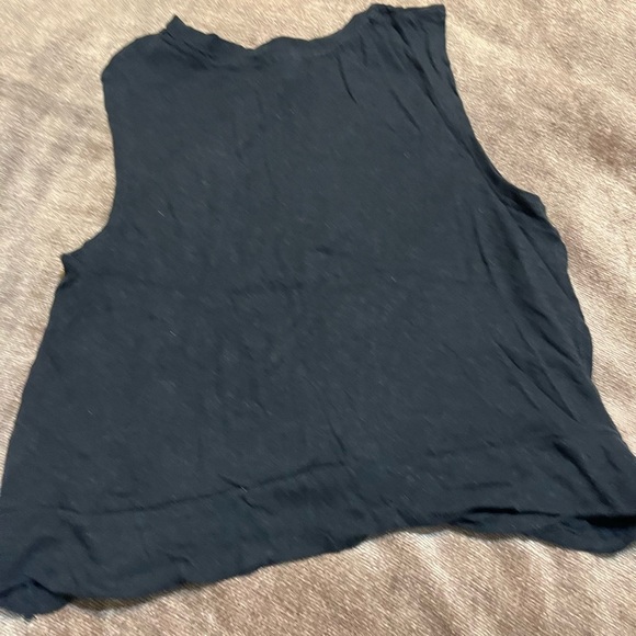 Deletta Sleeveless Black Tank Top with Front Twist - Size Medium - Picture 3 of 4